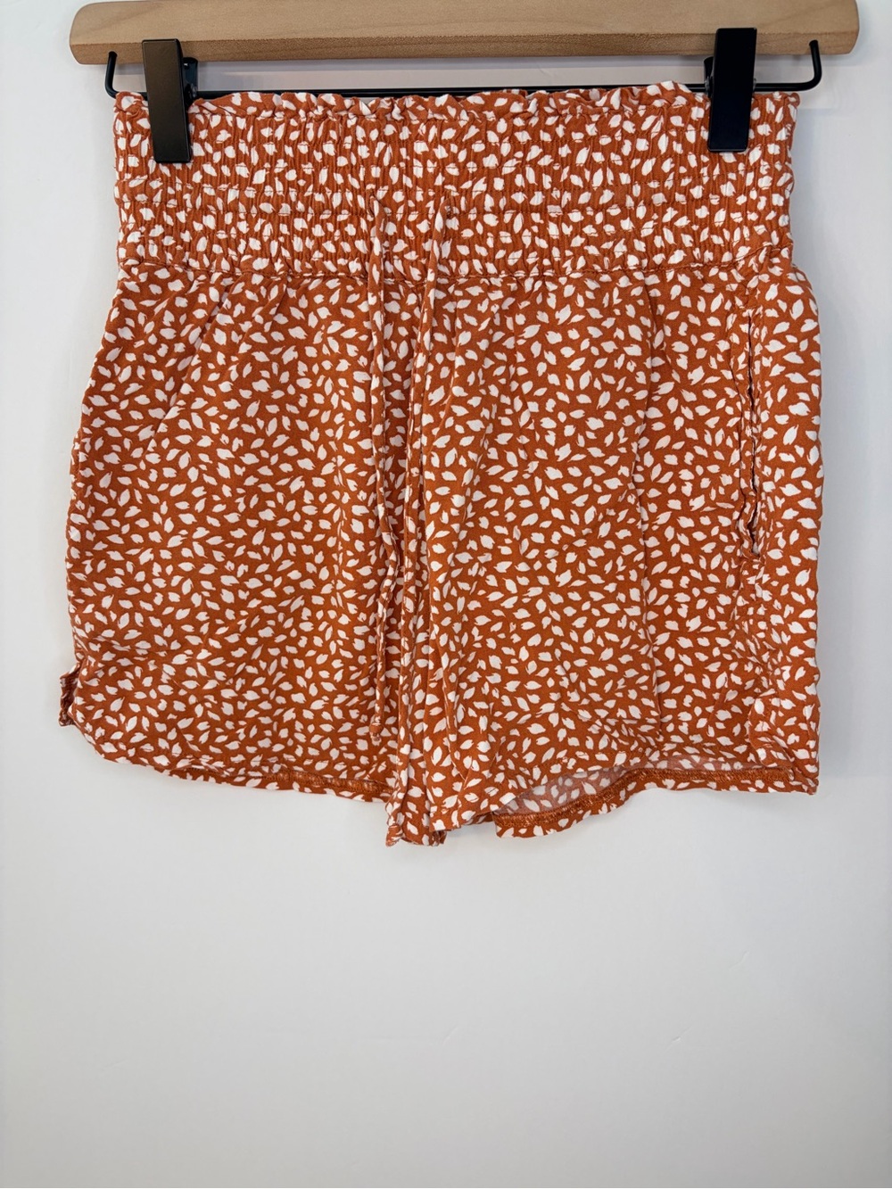 Abercrombie & Fitch High Waist Pull On Flowy Shorts w/ Smocked Waist, Size XXS